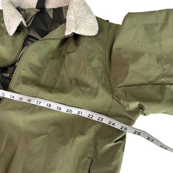 Nike Shield Cropped Olive Bomber Jacket Womens XXL Outdoor Golf Water Resistant - Picture 7 of 11